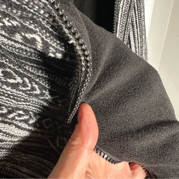 Kathmandu Imports, Black and Whjte Tribal, Heavy Winter Coat, Unisex - Picture 11 of 11